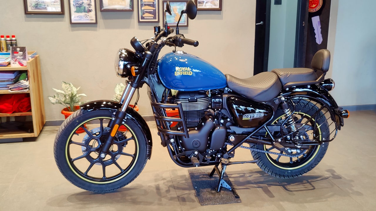 Royal Enfield Meteor 350 Fireball Blue